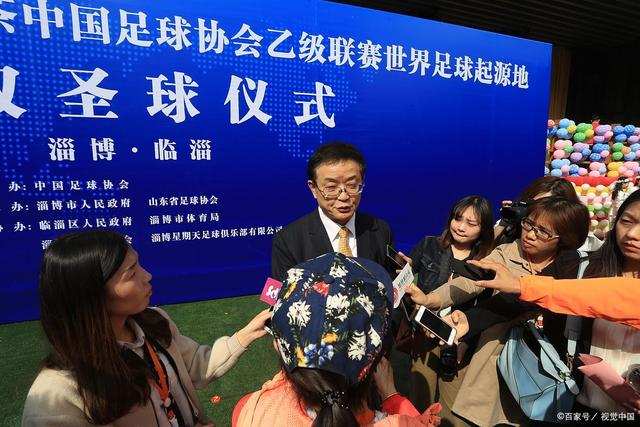 官方：21岁利物浦中场汤米·皮林加盟斯洛伐克球队米哈洛夫采
